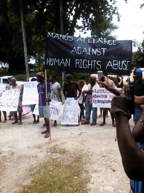 StefArmbruster's tweet photo. Manus ppl getting upset about their Aust media portrayal. Rallied yesterday for #refugees &amp; human rights. Pics via @pontuna2run #PNG #auspol https://t.co/P0a9MZHR71