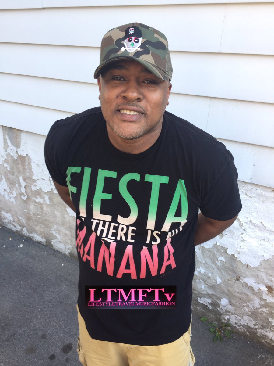 LTMFTv's tweet photo. Family love! Rocking the #skullnbone #raidersbanditlogo #camo #doublebanditlogo #Raiders @SPOTLIGHTAME @LeiraPR_CEO @BuppyBrown @JerSwaby https://t.co/oFqoRfaYx9