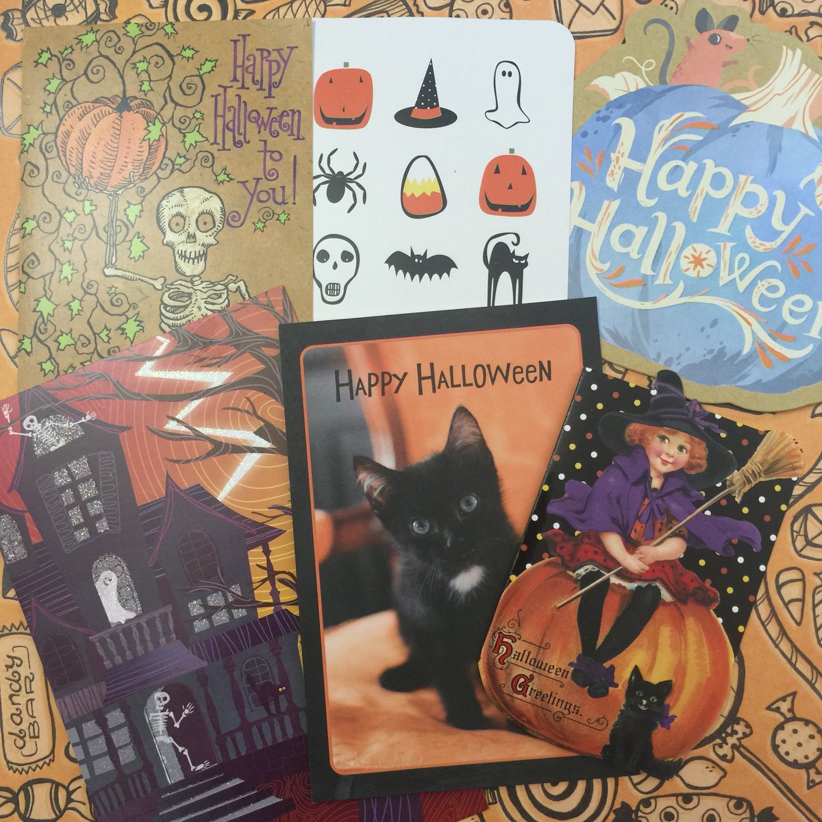 jenniibean24's tweet photo. #igglebugs challenge prompt:cat, costume, &amp; haunted All r cards from swaps #hallowiggles #halloween @IggleBugs @iggleswaps @geekgirlpenpals https://t.co/upmDaaoujB