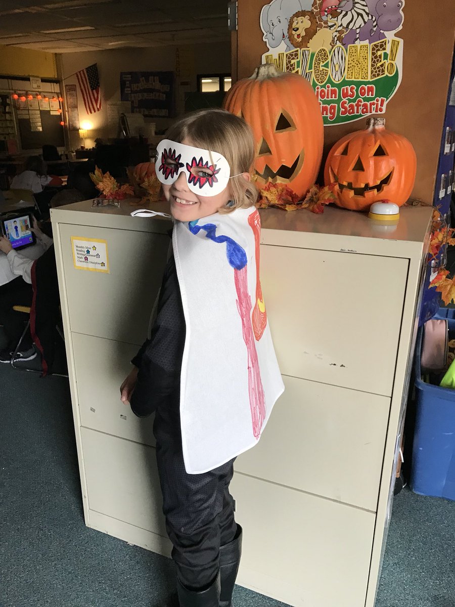 cjvt2000's tweet photo. 2nd Grade Halloween Celebration 2017!  We have superpowers! #rcsdpirates https://t.co/lIgEDwaHqw