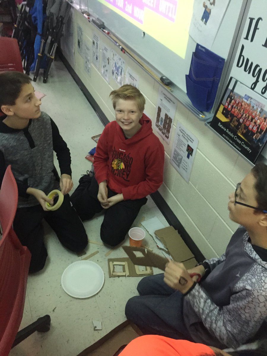 UnlockingEdu's tweet photo. Students engaged in a STEM activity to build a haunted house #ThatsRotolo #BPS101Pride #101alag https://t.co/TvEowTLax7
