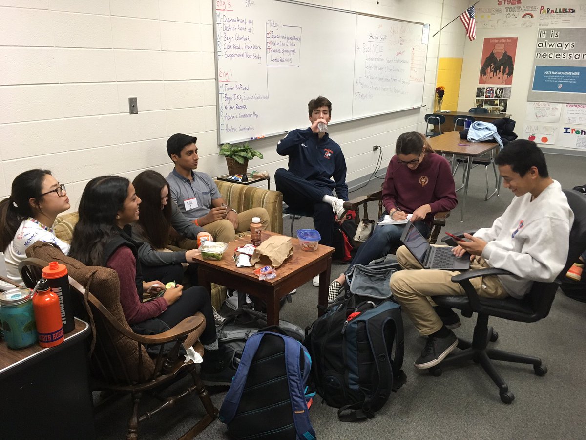 NNHSStudGov's tweet photo. These 7 (&amp; the rest of your reps) meet up every lunch hour to work to enhance our school. They r leaders. They r diligent. They r #TrueNorth https://t.co/3yF6AIV1oj