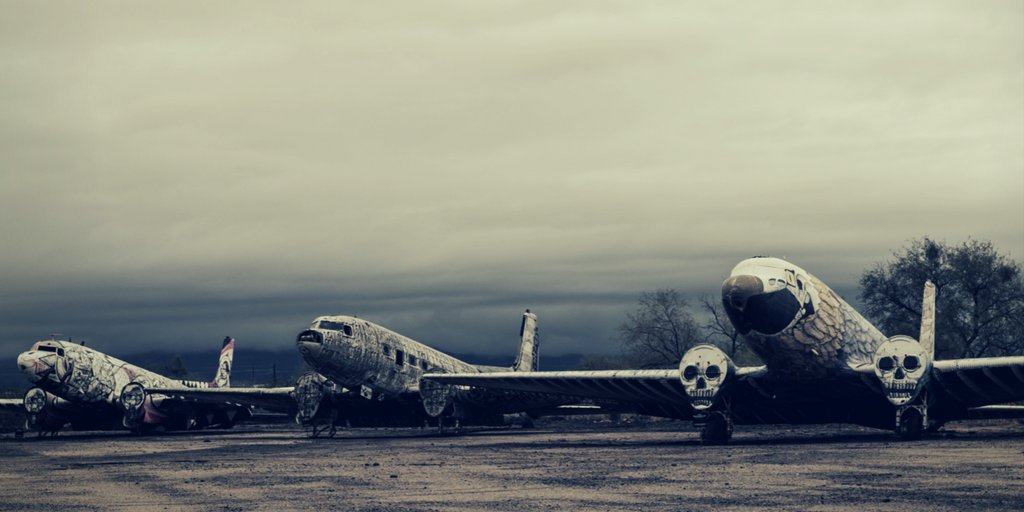 Happy Halloween! Who's feeling spooky? 👻  🎃  📸  #AvionDeLosMuertos via <a href="/unsplash/">Unsplash</a>