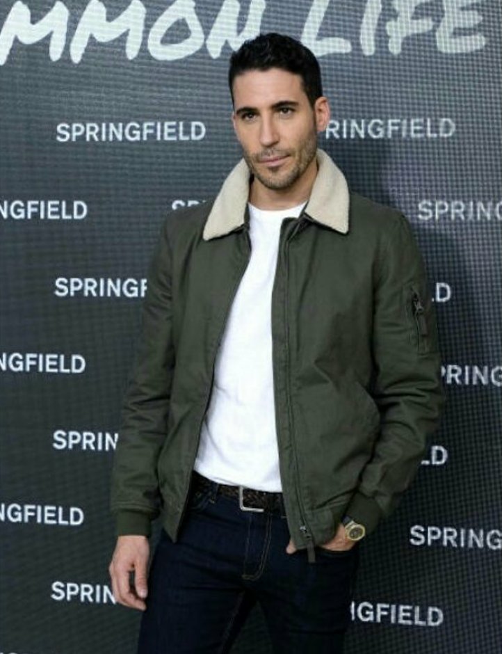 arechenews's tweet photo. Miguel Angel Silvestre for Springfield in Spain today https://t.co/76DGXC3k7d