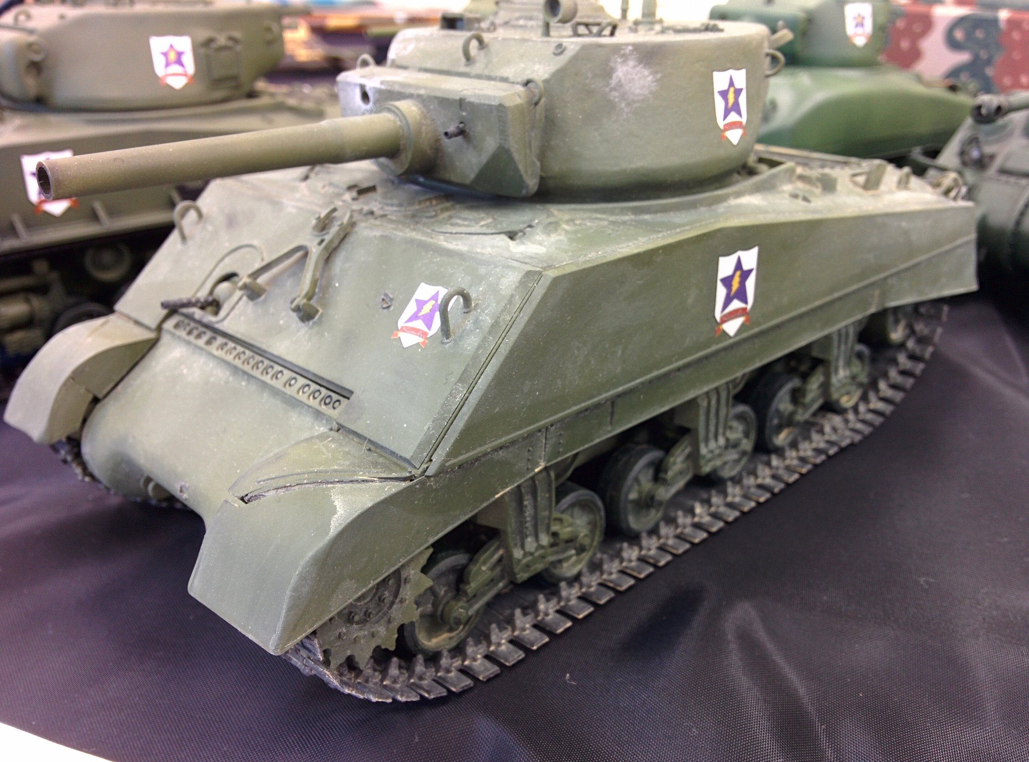Tres Puni 秋のシャーマン祭り M4a3e8 ガルパン仕様 M4a3e2 Wot仕様 ガルパンスキン 色々と荒いですが完成しました E2のスカートはタミヤの無印シャーマンから流用しました