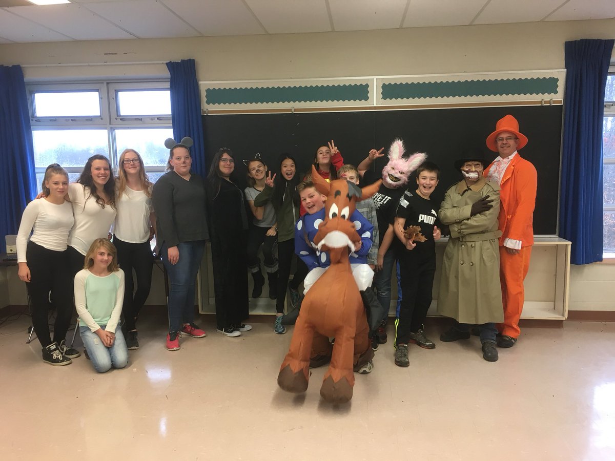 Happy Halloween from the 7/8’s and Sea-biscuit at Ridgewood PS  <a href="/RidgewoodPS/">RidgewoodPS</a>