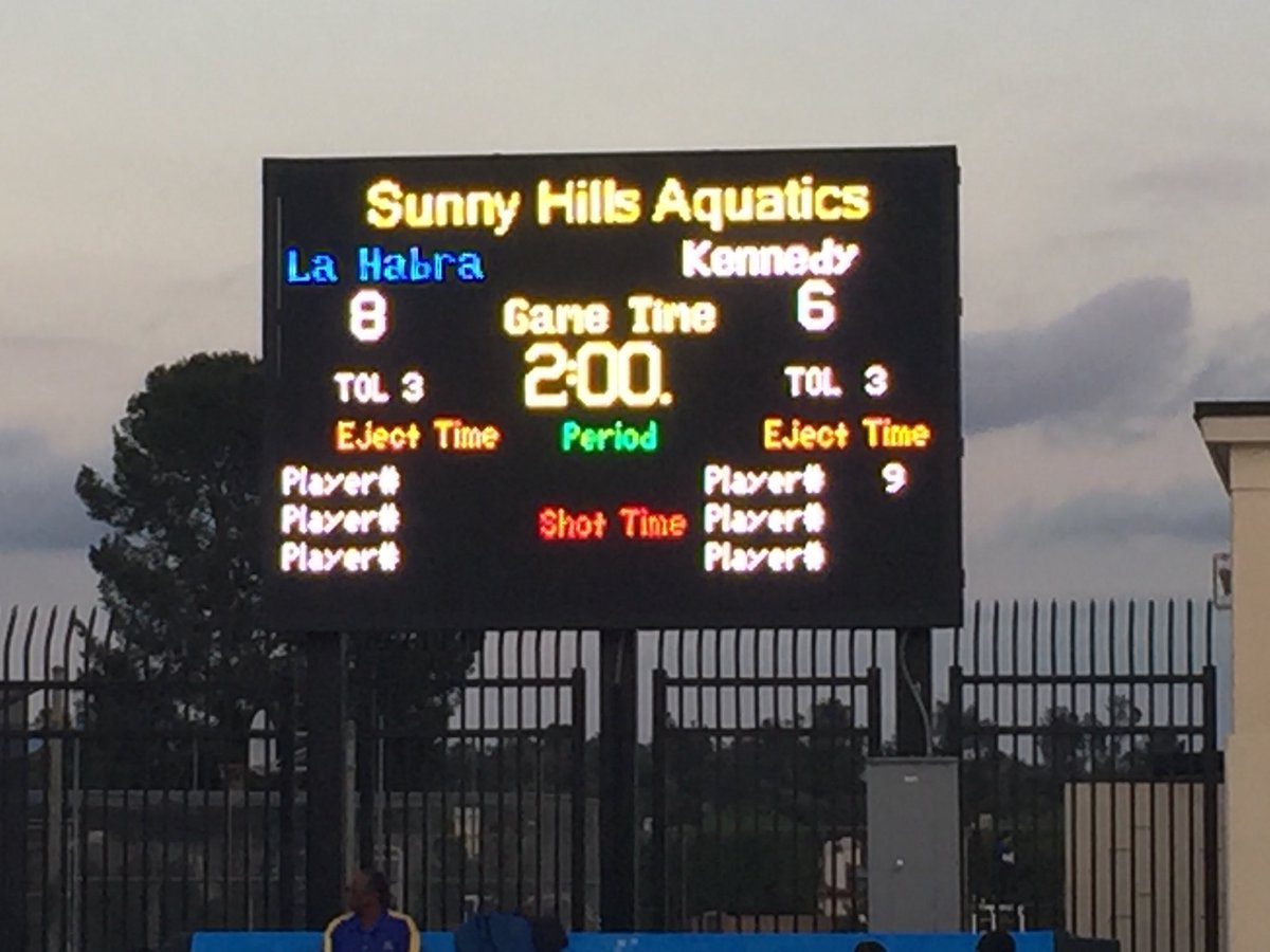 LaHabraHS's tweet photo. Tight 3rd quarter! #cif17 @ocvarsityguy @MarkCholetteH2O @Highlanders_LH https://t.co/BAelzK2ns8
