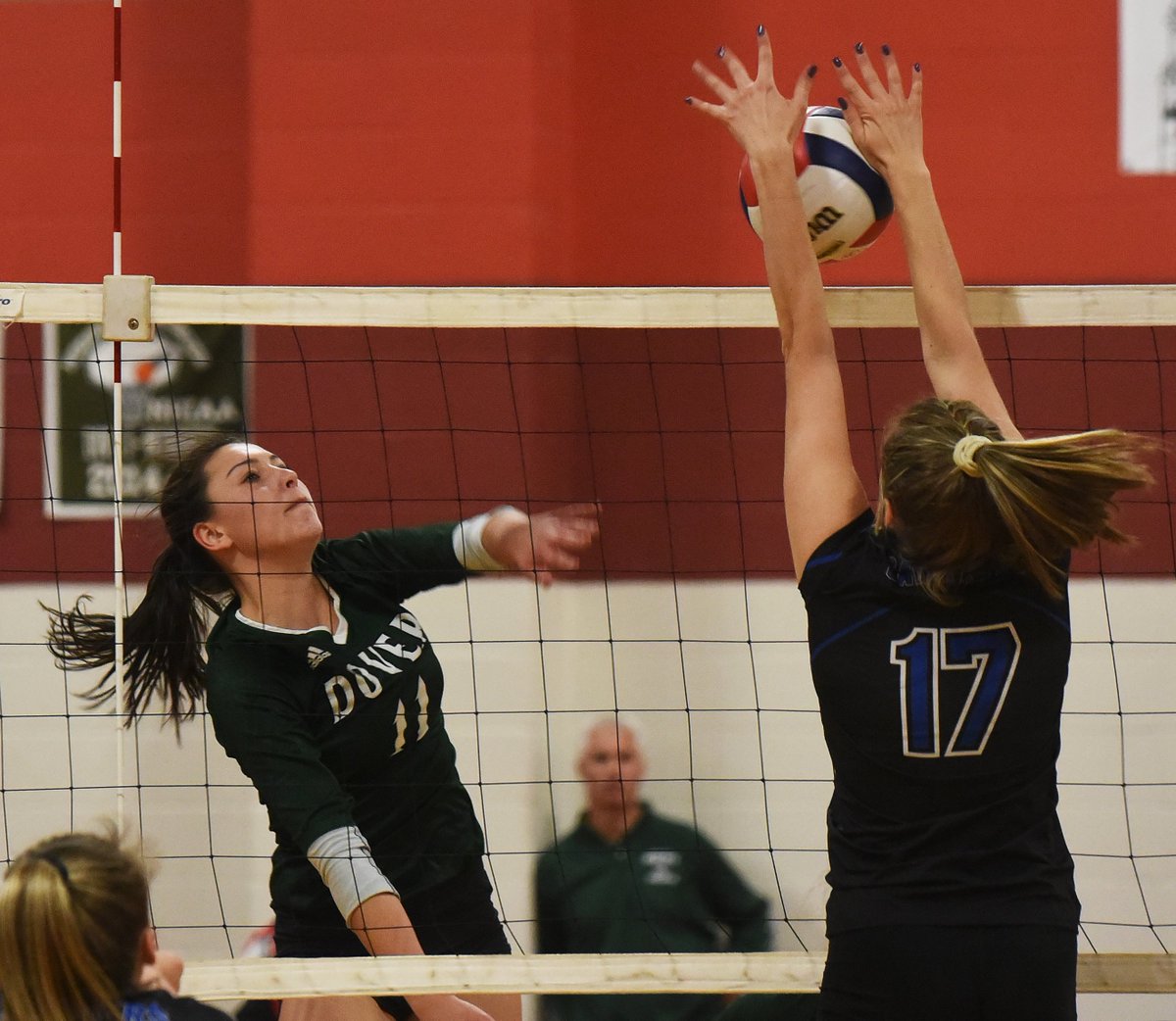 <a href="/UnionLeader/">UnionLeader.com</a> <a href="/nhiaa_loa/">NHIAA</a> <a href="/hbhs_athletics/">Hudson's Bay High School Athletics</a> Hollis-Brookline wins their Div I Semifinal over Dover tonight at Pinkerton Academy.