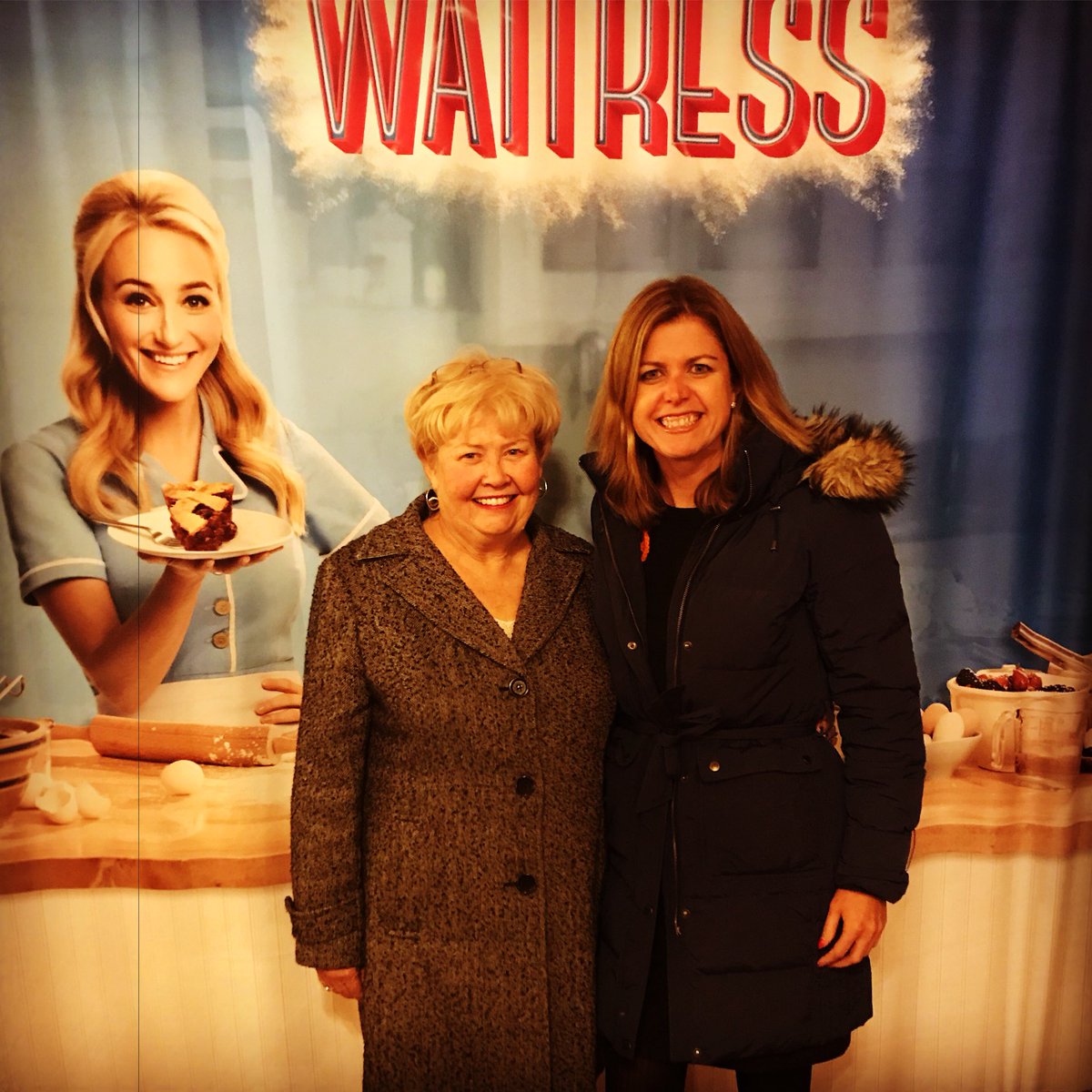KatVRitchie's tweet photo. Wrapping up my mom’s visit with a night at Joe’s Diner 🎃#Halloweentradition  @playhousesquare #WaitressCLE #ThisisCLE #waitresstour https://t.co/Fa3uwOK05I