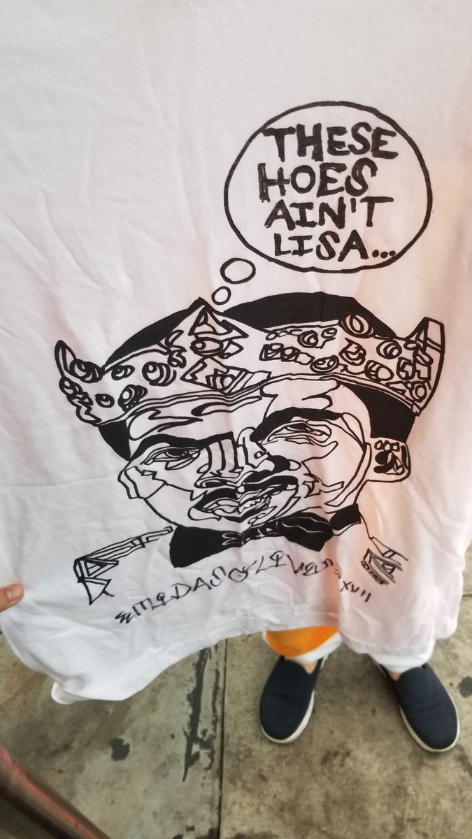 lsirikul's tweet photo. I won a shirt from a street artist name Midas Lives for knowing the soup joke from #ComingToAmerica #mcdowells https://t.co/pV4rmPKxR1