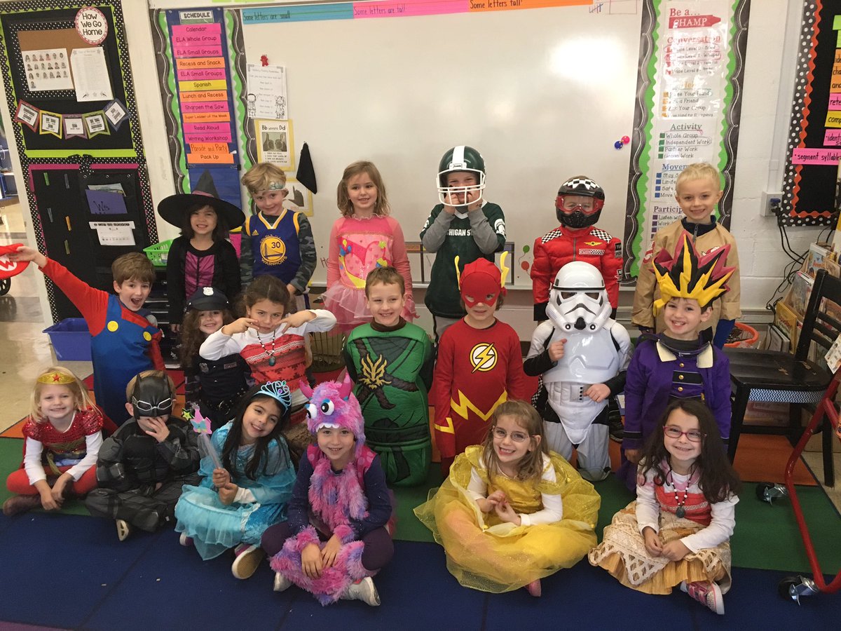 A spooktacular Halloween with these cuties!  #kip109 #engage109