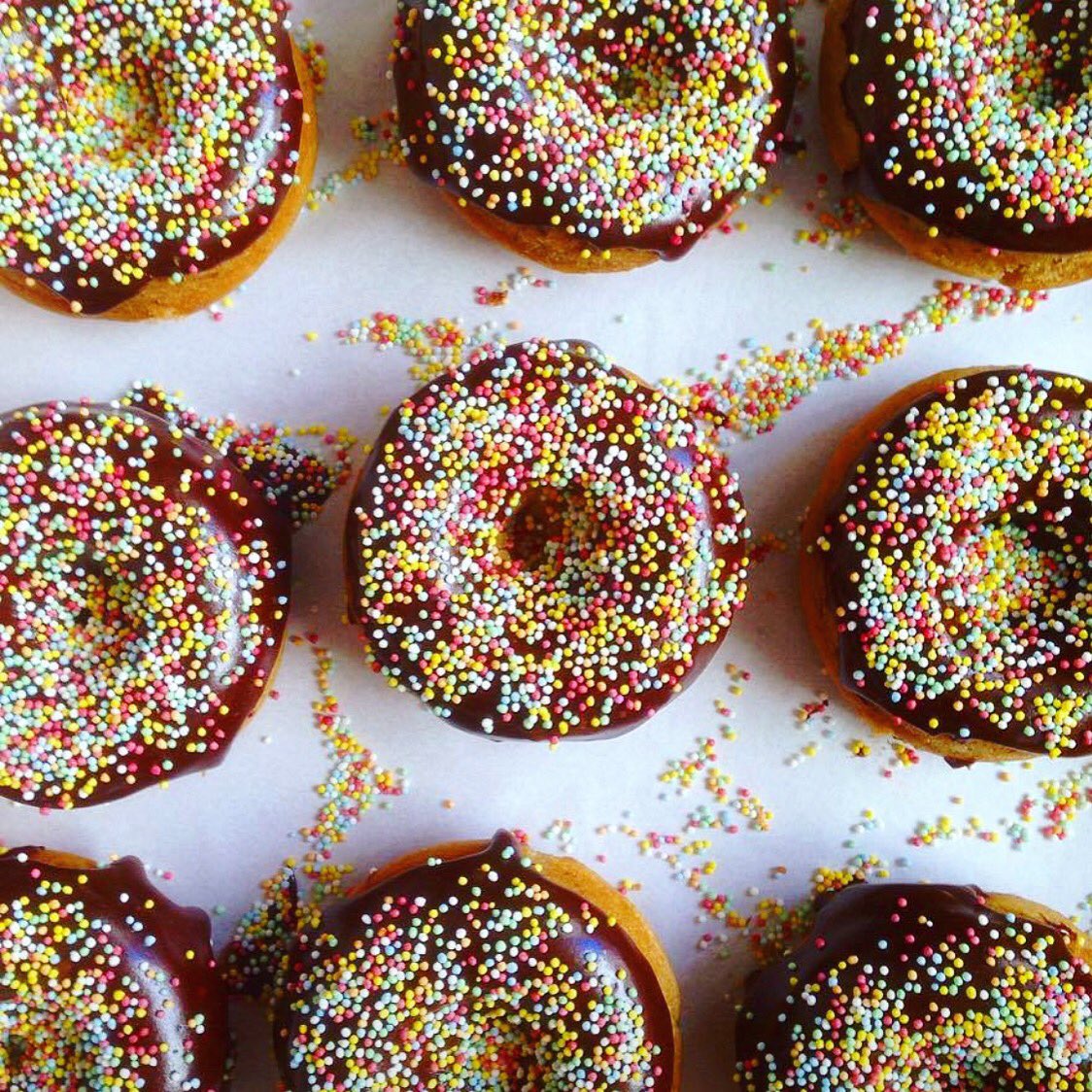happymaple_'s tweet photo. Happy #worldveganday! 🌱 At the end of every sprinkle #rainbow, there’s a #VEGAN [always🤘🏻] #happymaple donut smiling at you 🌈🍩 https://t.co/uT2OCGZG3k