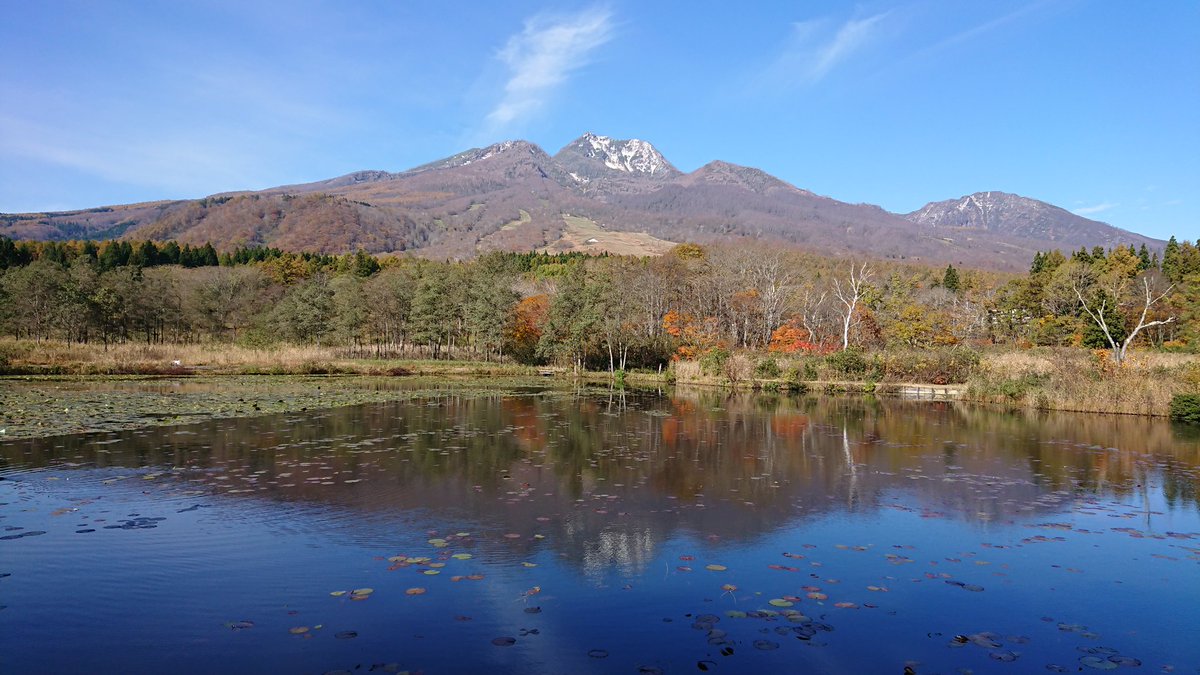 ひろゆき いもり池 妙高山 いもり池 紅葉 リフレクション