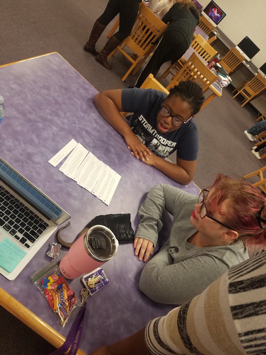 MrsJohnsonD88's tweet photo. Reconstructing arguments in AP Seminar today! #lineofreasoning #HappyHalloween https://t.co/SILOufQjm8