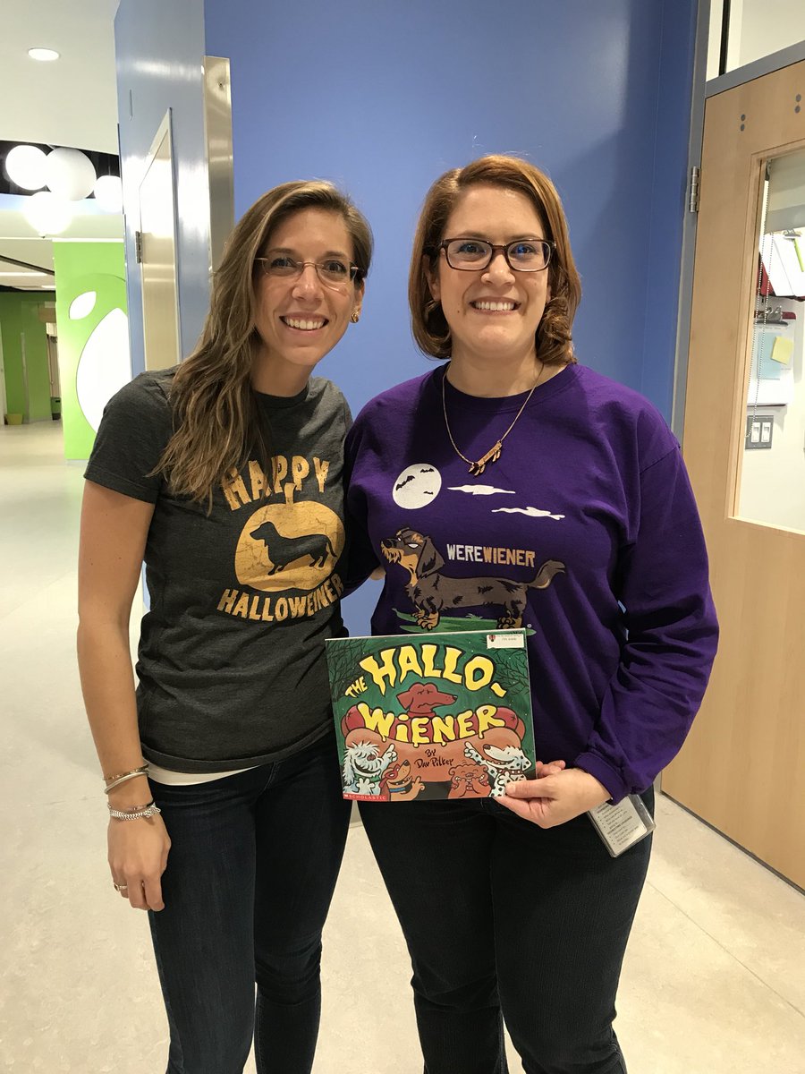ms_stuver's tweet photo. Happy Halloweiner, Explorers... Love, Discovery’s Biggest Hotdog Dog Fans 🎃🐶❤️ @DiscoveryAPS @MrsKuleski #halloweiner https://t.co/AX9OuztQ3J