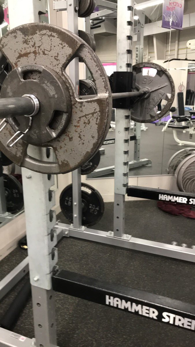 MsALArroyo's tweet photo. I hit two NEW personal bests! PR'd on my squat at 5x155 &amp; my bench at 5x110! 💃🏽🙌🏽💪🏽 #PETeacherswholift #growthmindset #WomenLiftToo https://t.co/BnRG8V2w6Q