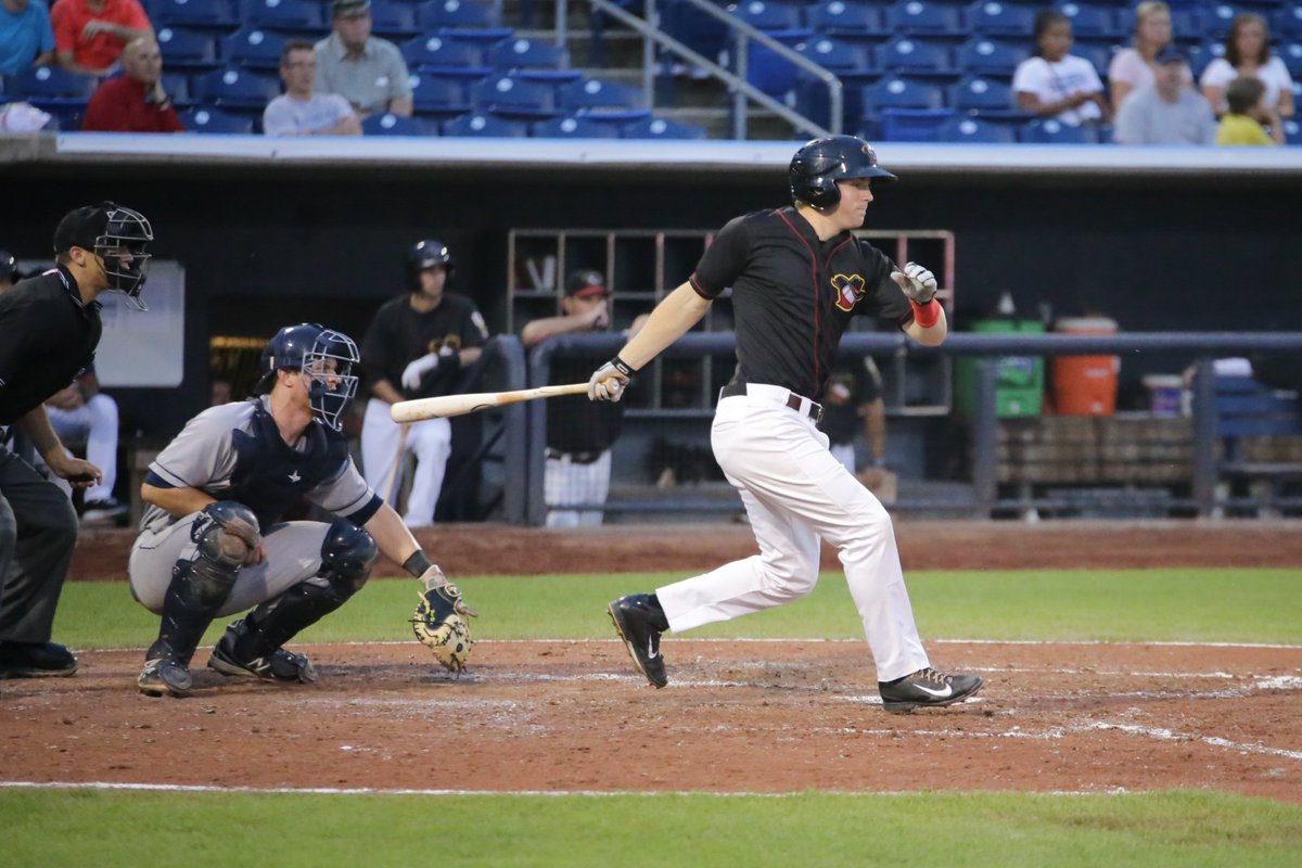 QCBanditPhotog's tweet photo. 8/6/2014 @rbottger05 drives in George Springer for @QCRiverBandits #EarnHistory https://t.co/YciTbcGPAE