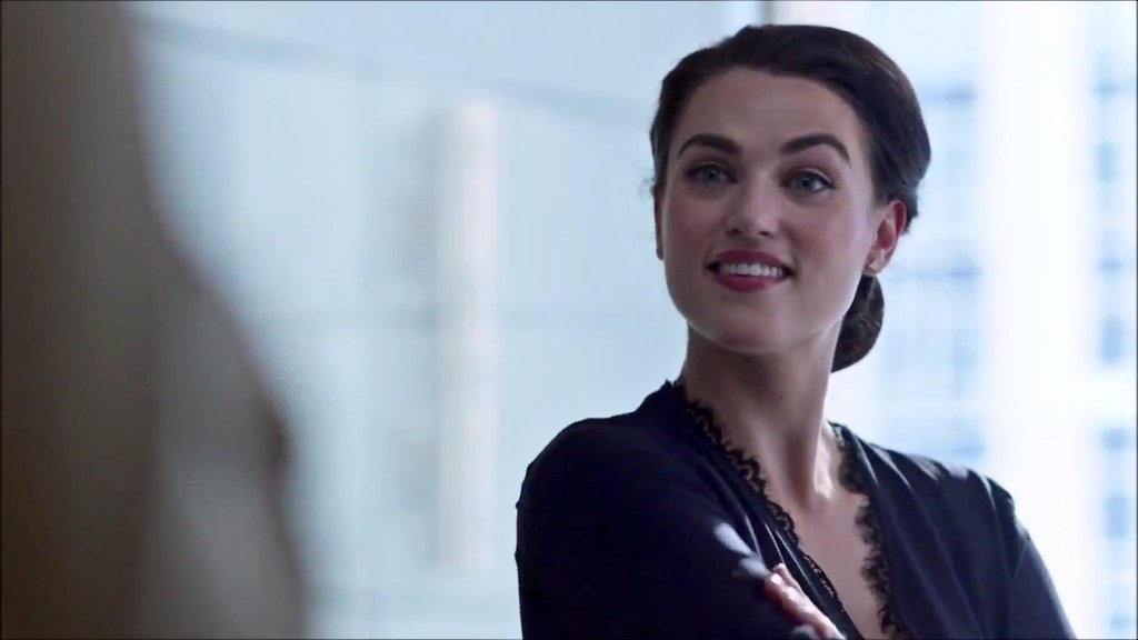 beautifulLuthor's tweet photo. For a couple of straight women they act pretty gay. Lena seriously with the eyebrow?😏 #SuperCorp #LenaLuthor #KaraDanvers #Perfectcouple https://t.co/zwBwJVehTO