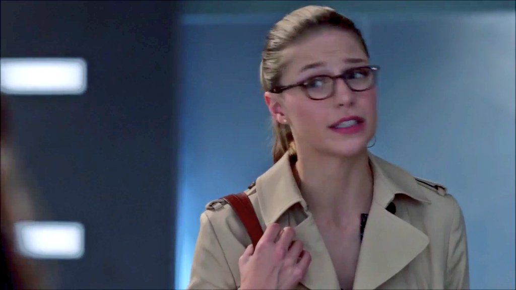 beautifulLuthor's tweet photo. For a couple of straight women they act pretty gay. Lena seriously with the eyebrow?😏 #SuperCorp #LenaLuthor #KaraDanvers #Perfectcouple https://t.co/zwBwJVehTO