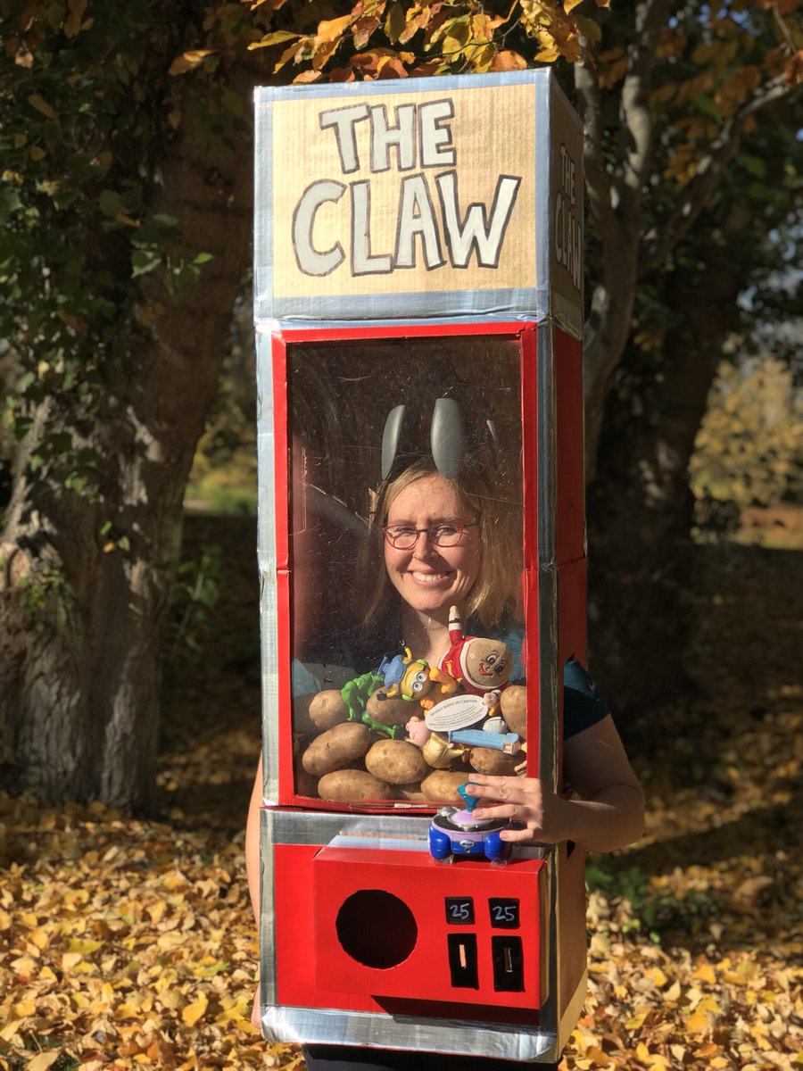Potatohead100's tweet photo. Love this costume today at the #idahopotatoes office #7Boo https://t.co/Y78AhQmYJZ