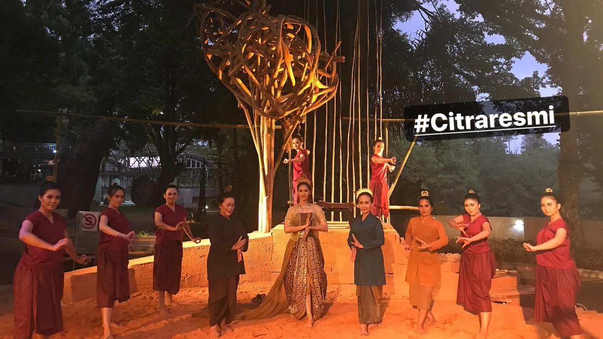 ilmiaj's tweet photo. Buat teteh @mpokmod yg d bandung..Bismillah Smg lancar ya buat nti malam "citra resmi" ttp semangat &amp; sukses buat segalanya Aamiin.😇😘 https://t.co/gCAT7mr3rw