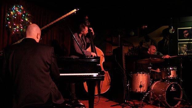 Spend the holidays at the Village Vanguard! @TheBadPlus perform Christmas Day (12/25) through New Year's Eve (12/31)
instantseats.com/index.cfm?r=8A…