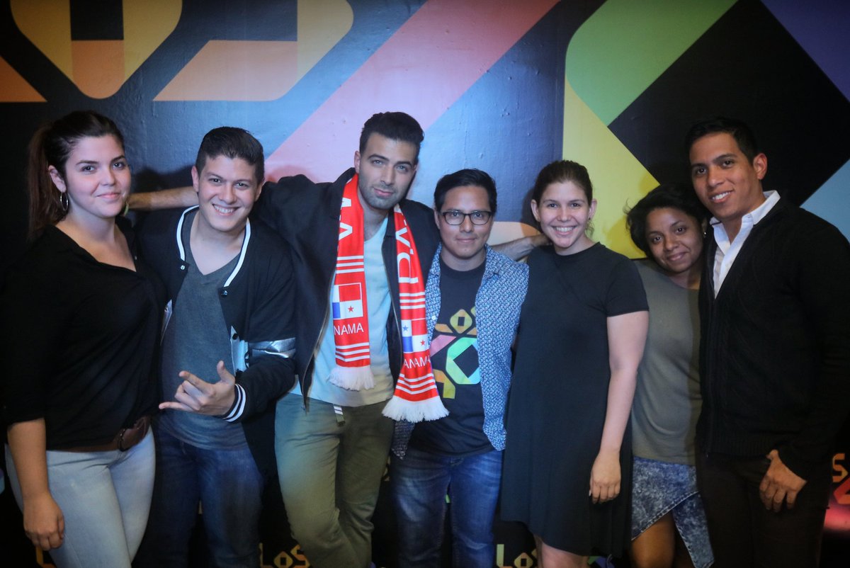 OscarRuizC's tweet photo. Desde celebrar el pase de #Panamá al mundial, hablar de cine y cantar. Eso vivimos hoy con @jencarlosmusic en su #FanDay40 en @los40panama. https://t.co/Pnsj2uJy9W