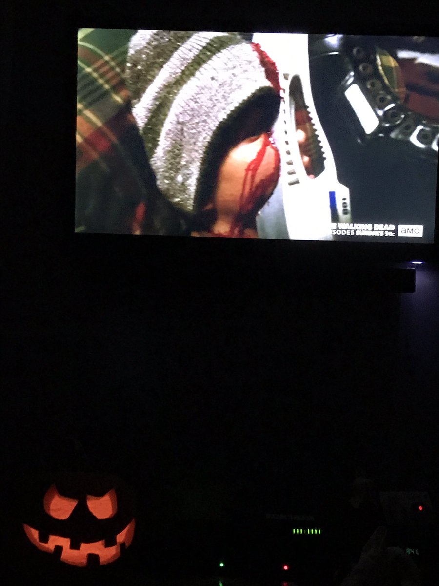 dillkid5's tweet photo. Forgot @hitRECordJoe was in Halloween H20 and.....skate to the face https://t.co/SGYLaxwLFk