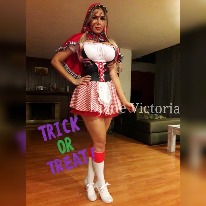 Happy Halloween 🎃💀👻😱 https://t.co/yDmjCEJddr<a href="/tag/onlyfangirls"class="tags"><span>#onlyfangirls</span></a>