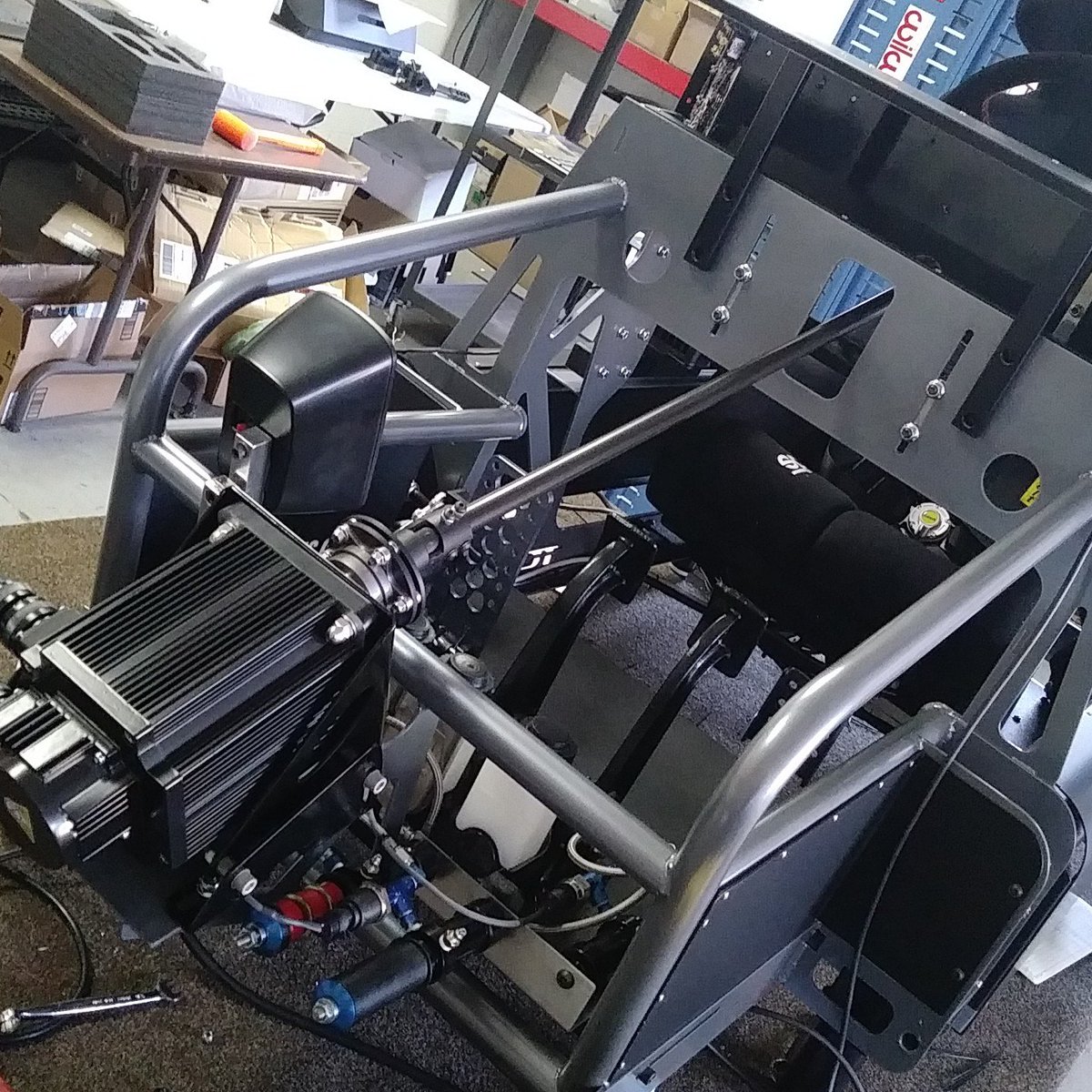 fasttracksims's tweet photo. Ultimate driver training simulator. #racedrivertraining #SEMA2017 #racingsimulator https://t.co/bPUDTSV3WQ