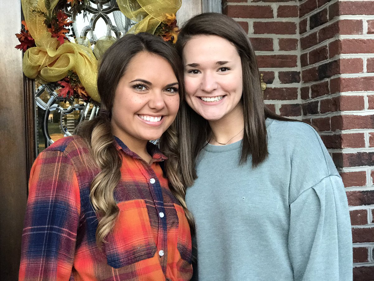 rbkburton's tweet image. Halloween with my boo's 👻🎃