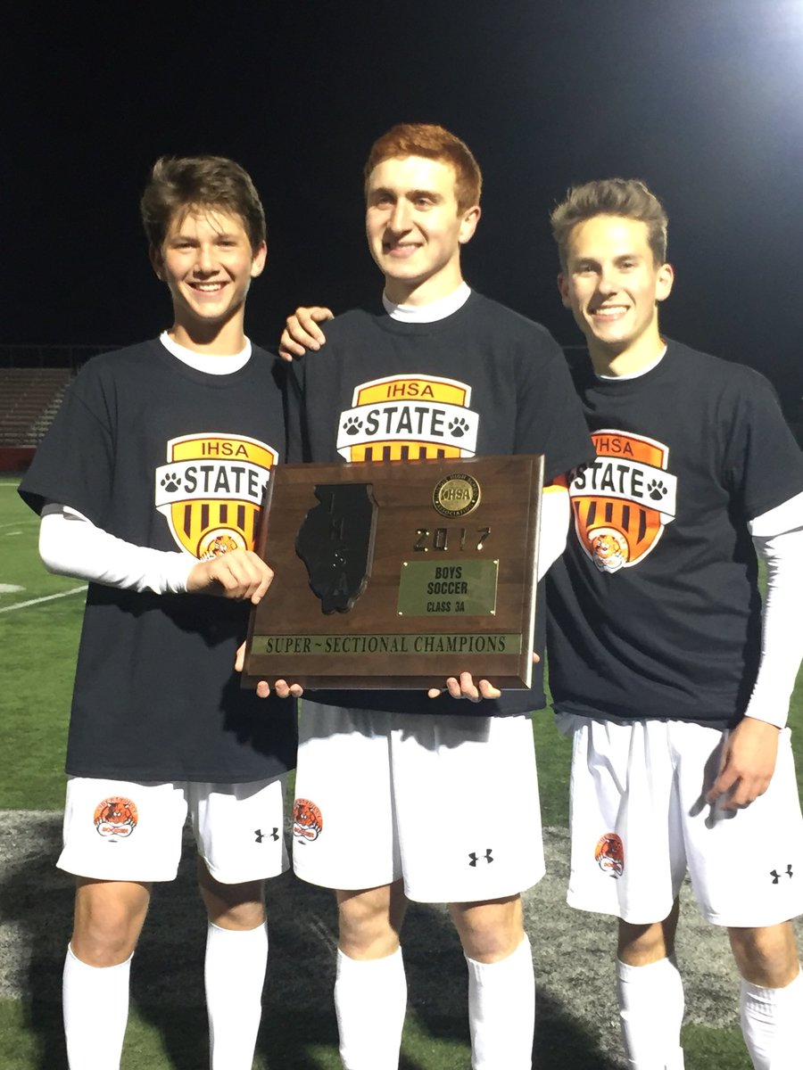 Slammers_IL's tweet photo. Congrats LHS soccer on advancing to final 4! Finish it! @Go_LHS_Wildcats #earnit @pt_kell https://t.co/1zzbtnY3di