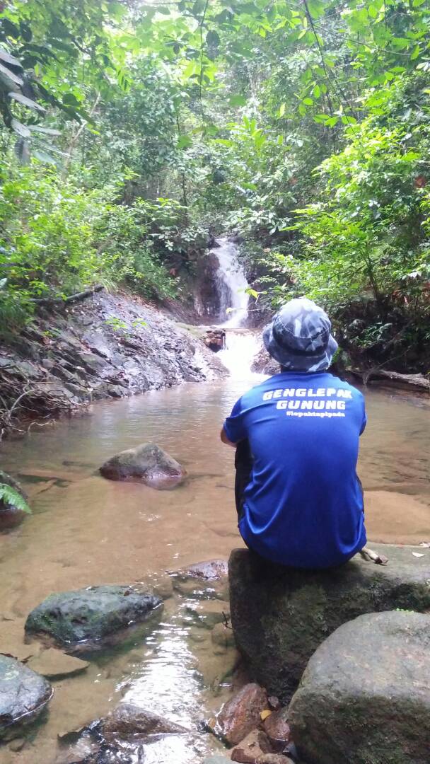 Ada jugak yg gatal kaki singgah waterfall dekat CP1.