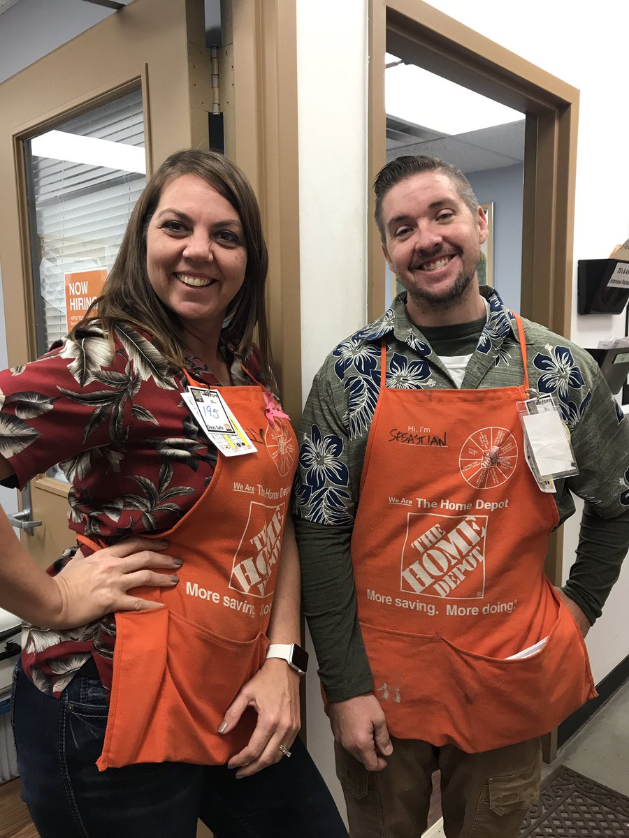 JuanitaQ1's tweet photo. More Spirit week @hd_2727 #MWOCT2017 #MWSpirit17 @SWHR33 @HosinskiKelly @BeverlySSmith1 https://t.co/je6h614VCJ