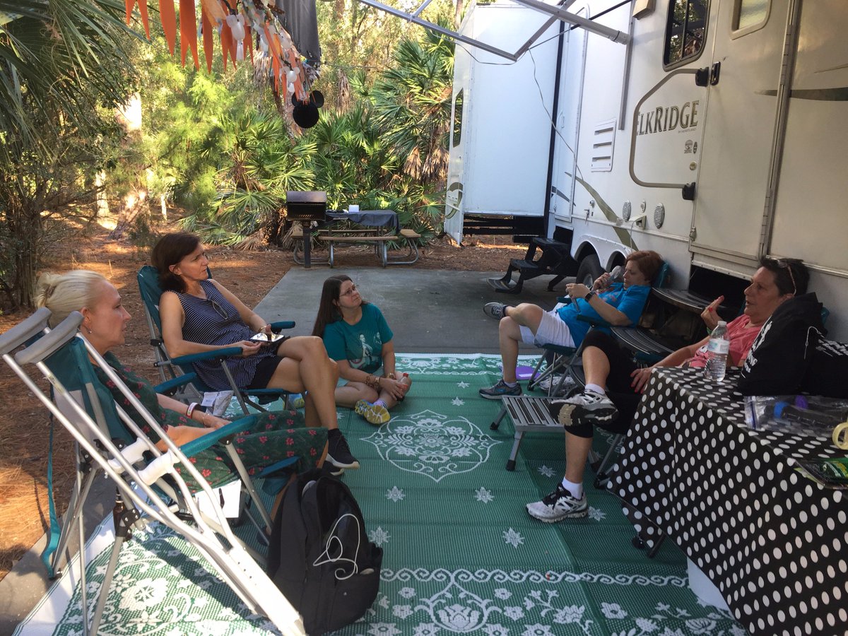sherryboswell's tweet photo. This is my year of glamping! First dude ranch, now #Disney with #FloridaCamperRental and #TMShowcase #glampingbloggers2017 #hosted https://t.co/PbjVObl1iC