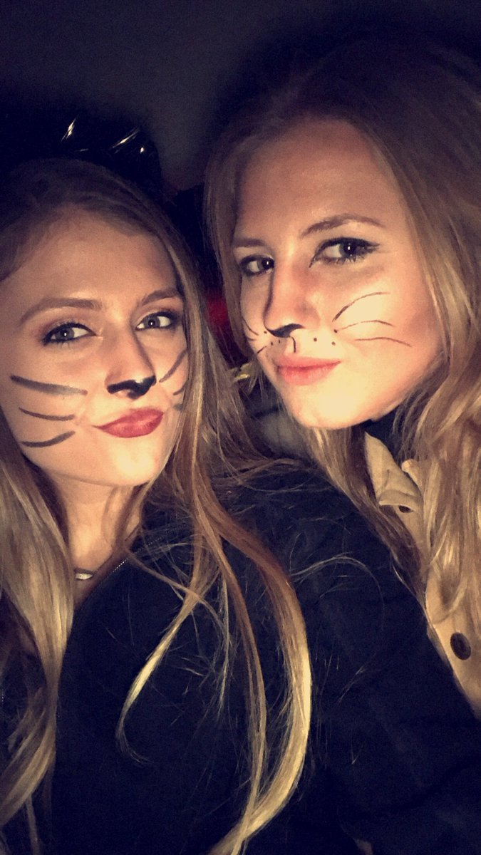 mckenna3_2's tweet photo. I love Halloween 🖤👻🦇 https://t.co/QSVx6wb9D0