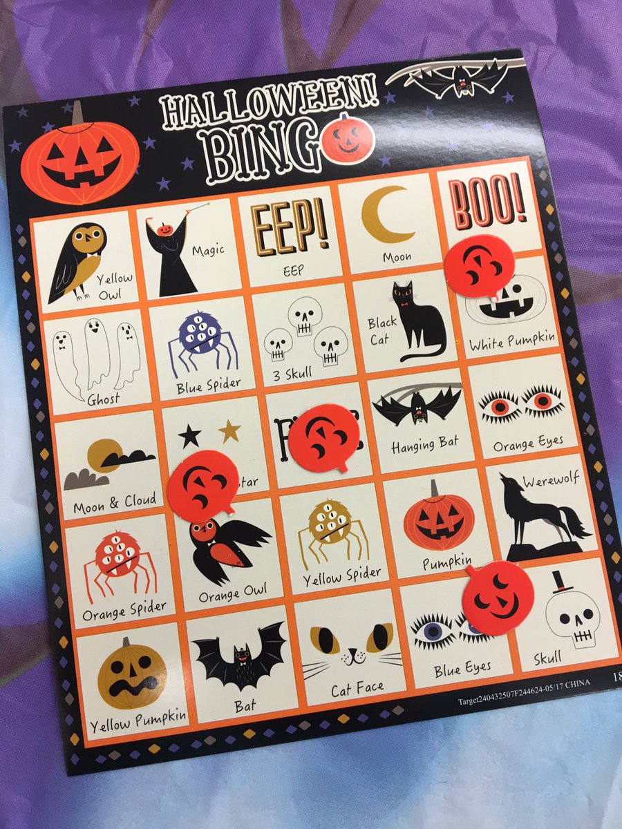 MrsFullerBMS's tweet photo. Happy Halloween @BradyMiddle 🎃! https://t.co/jVXRKB9k3v