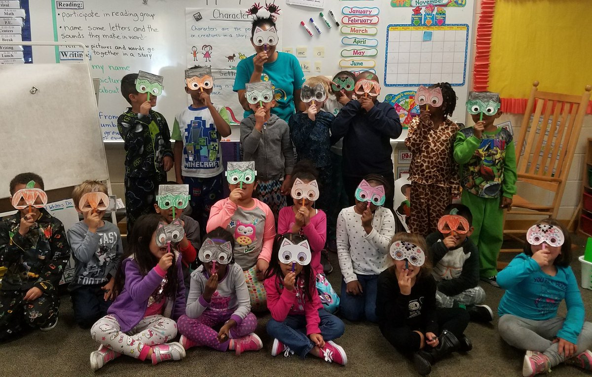 Happy Halloween! 👻👽💀👿👹🍊 #SuperFRES