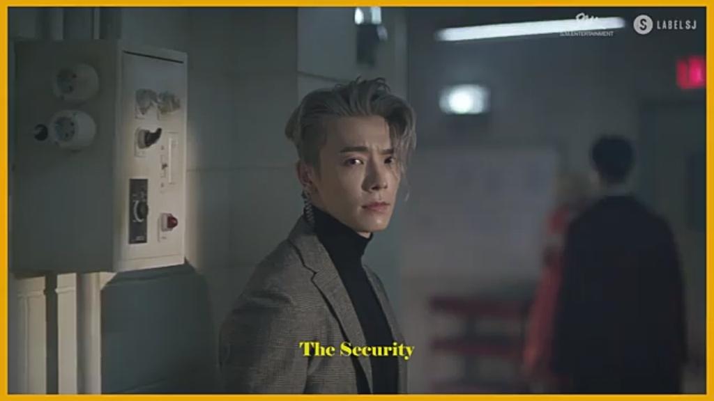AranzadeCho's tweet photo. Que sexy maldito pez <3 como te amo

#BlackSuit 
#SUPERJUNIOR 
#SuperJuniorComeback https://t.co/CJCnENqm2B