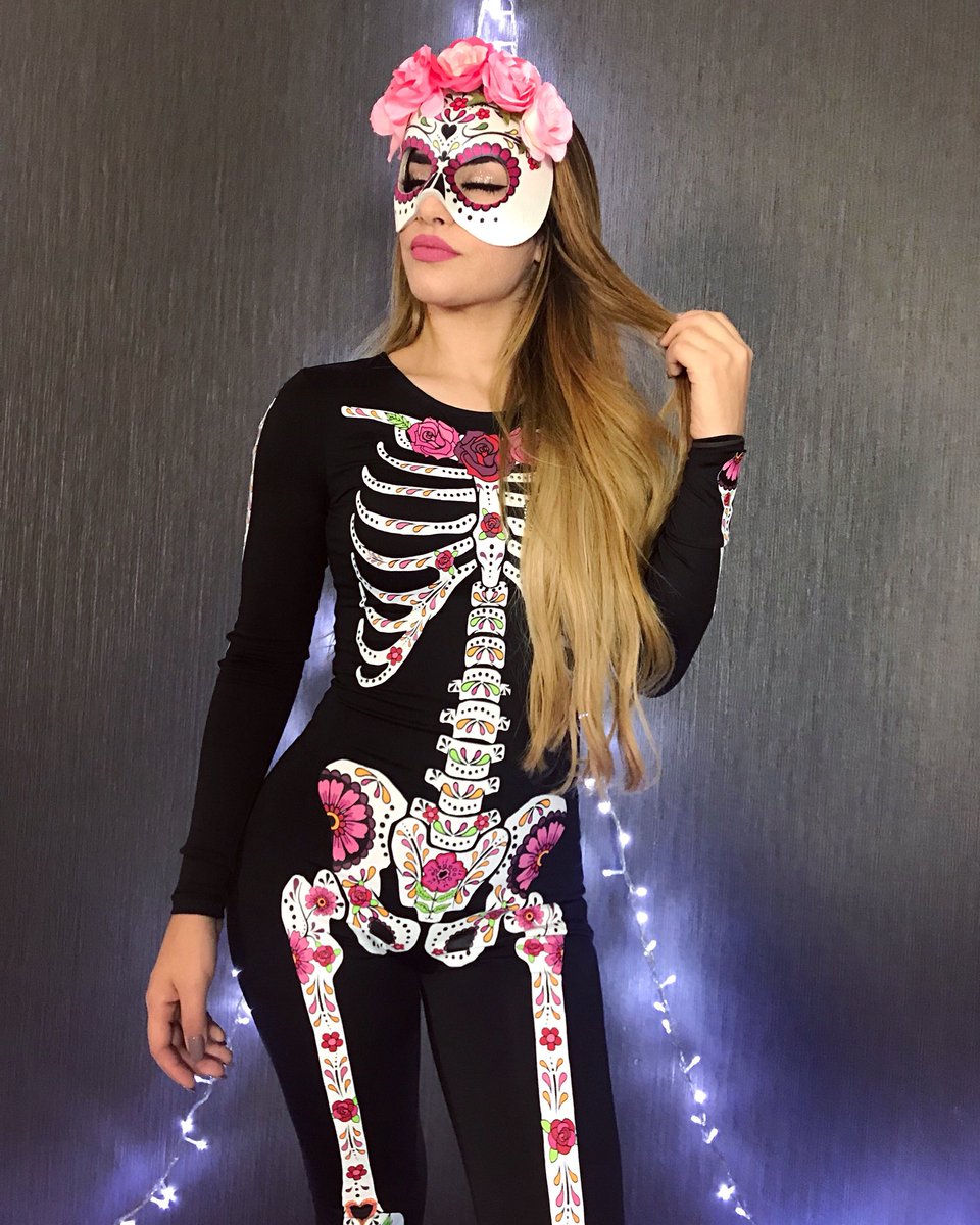 KimberlyLoaiza_'s tweet photo. 💀🌸 https://t.co/Y5H7cvquFU