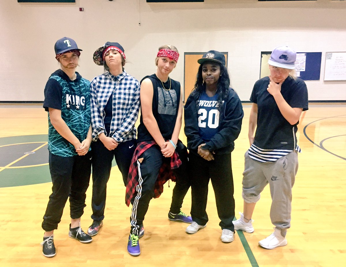 TimpGirlsSoccer's tweet photo. Our annual Costume Championships! Tess, Addy, Kat, Hallee, and Eva for the win! Happy Halloween from your girls 🎃 https://t.co/spfpOhOWbZ