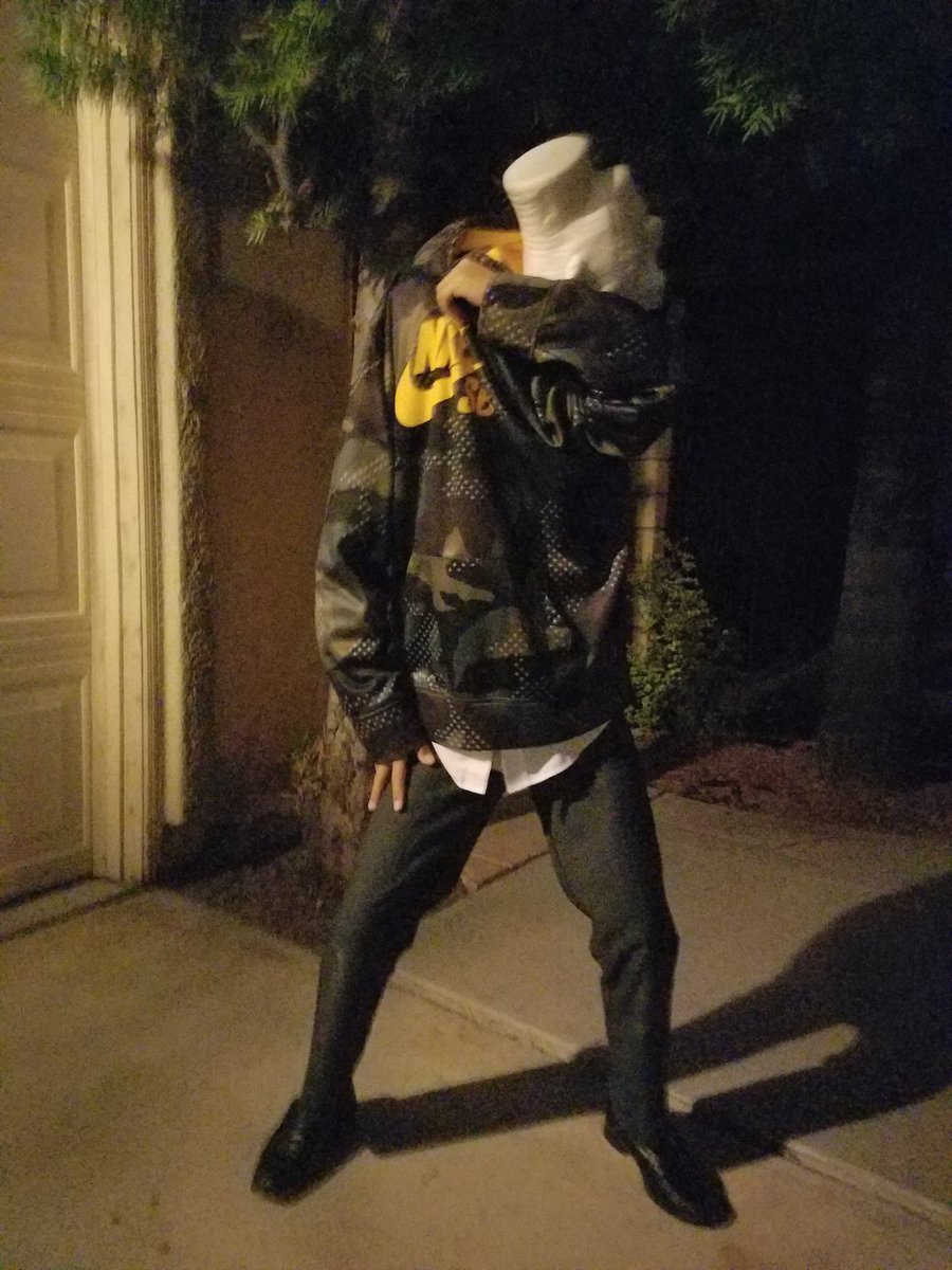 HabSkibbix's tweet photo. πHappy Halloween "#PAYDAY2 #Purge" 2017π After #trickortreat adventures, time to have #ScarrierThings happen, gave my dad the mask. https://t.co/Sr2w2PHp7L