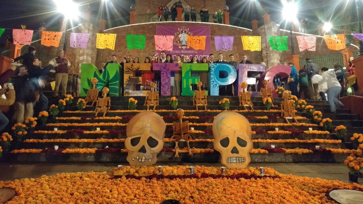 GabsBringas's tweet image. Esta noche, inauguramos la Ofrenda Monumental, los invito a visitarla en familia, vivamos nuestras tradiciones.