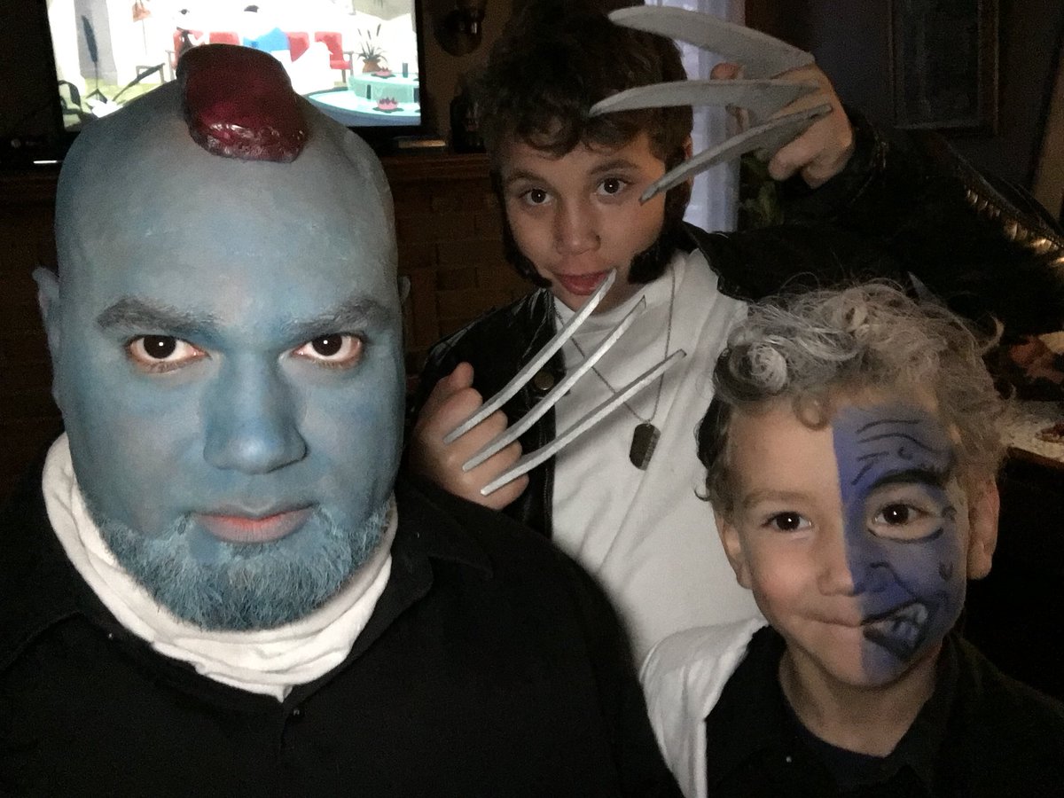 damian9nines's tweet photo. #SpookySideshow https://t.co/tho8rjFNhJ