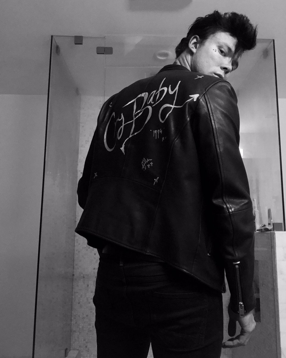 Ashton5SOS's tweet photo. 💧 Cry Baby 💧 https://t.co/irVJzbfWFn