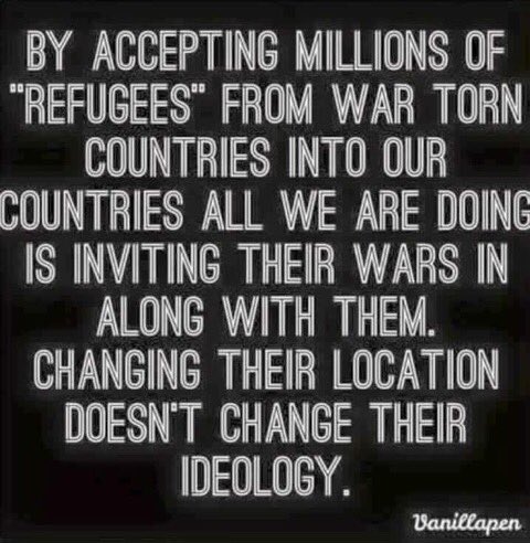 RoseDru63's tweet photo. Trump wants2protect us Obama did not&Obama put judgesNThatDon’tWant2 protectUSEitherWeMustStandUp4Trump& Impeach these judges #StandUp4Trump https://t.co/LuhTpJ0uPq