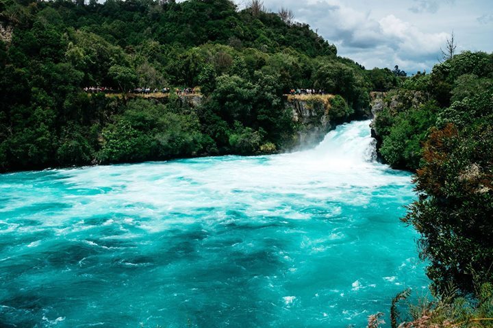 moderentals's tweet photo. The raging Huka Falls! A must see in the North Island of #NZ, enough water tumbles down this river to fill an Olym… https://t.co/jneTq5m6je https://t.co/Nc7rVvQYIb