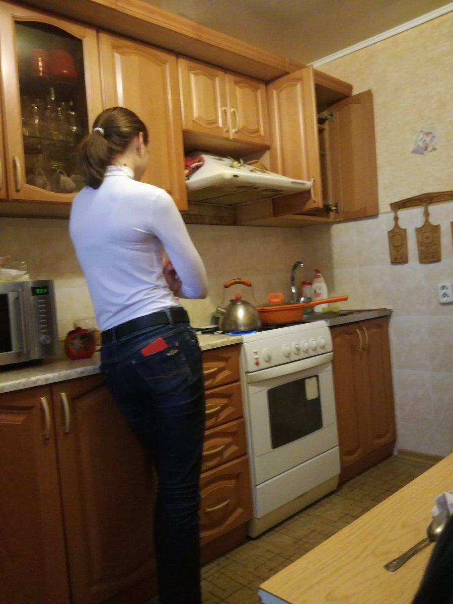 danjastroy's tweet photo. Научил сельскую работать с чайником https://t.co/JHyaGTwccB