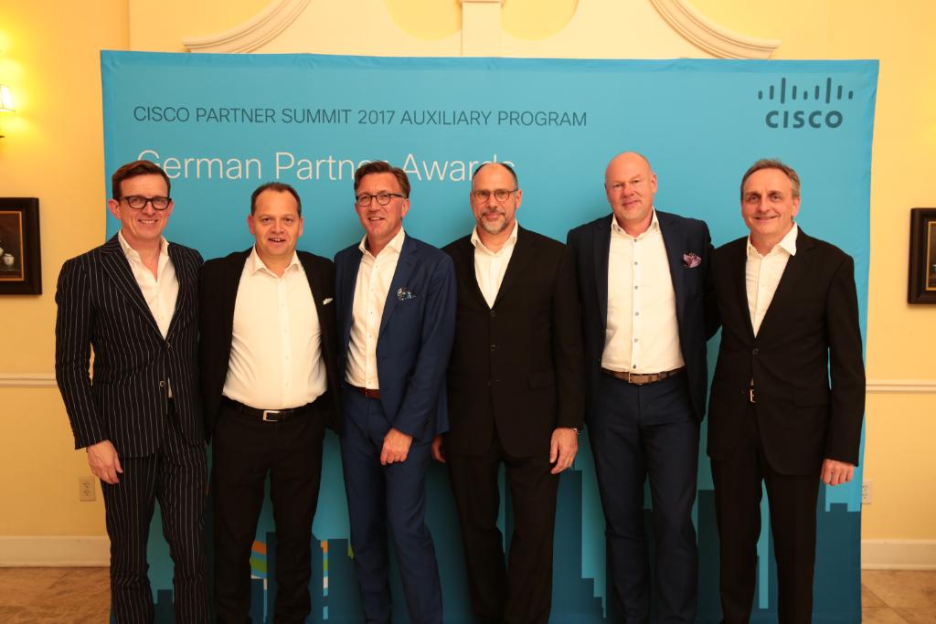 Cisco_Germany's tweet photo. Glückwunsch zum EMEAR &amp; German Partner of the Year! @computacenterDE wird zum besten Partner des Jahres gekürt. #CiscoPS17 https://t.co/NikEREVvP9