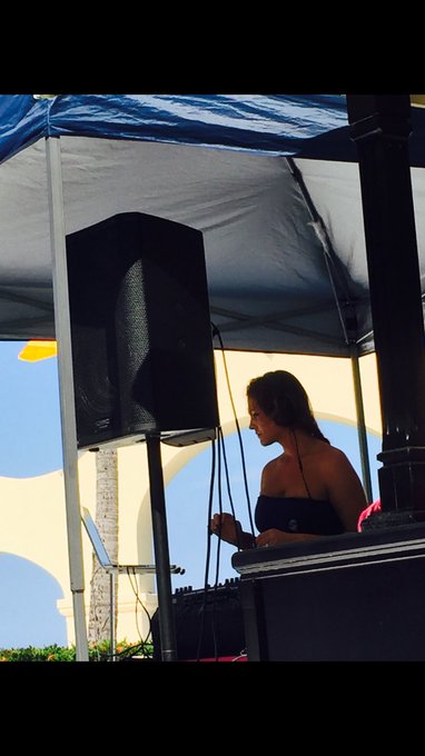 Topless DJing is always a good idea https://t.co/8wpfvVrq29<a href="/tag/rt"class="tags"><span>#rt</span></a><a href="/tag/pussyworship"class="tags"><span>#pussyworship</span></a>